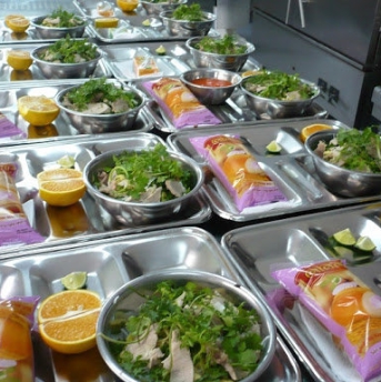 Quản lý suất ăn công nghiệp thế nào tốt nhất cho doanh nghiệp