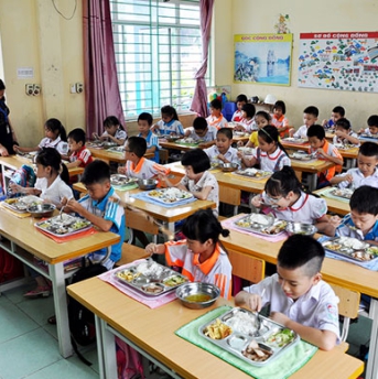 Dịch vụ cung cấp suất ăn trường học an toàn của Mai Hải Minh