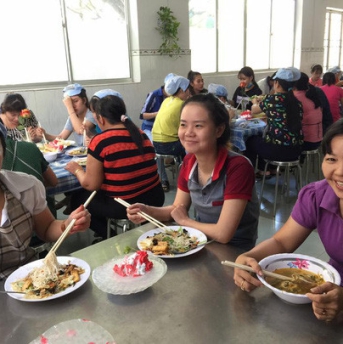 HÌNH ẢNH SUẤT ĂN CÔNG NGHIỆP TẠI SUẤT ĂN CÔNG NGHIỆP MAI HẢI MINH