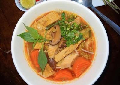 bánh mỳ + bò kho chay