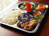 Suất cơm công nghiệp – Chọn thế nào cho “chuẩn”?
